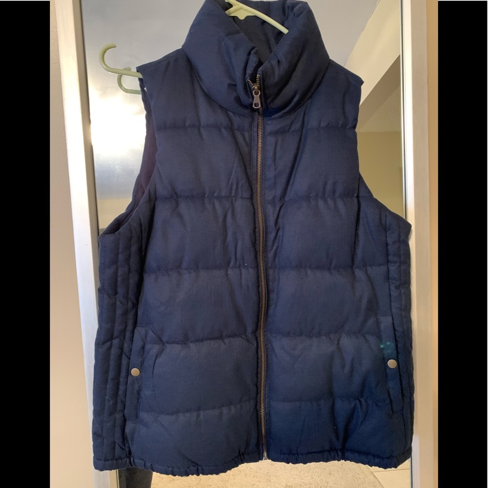 New w/o tags NAVY Blue Puffer vest